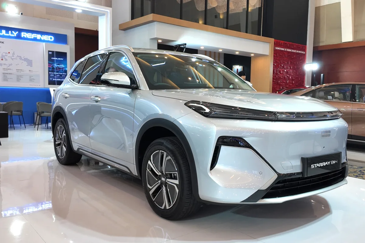 Geely Hadirkan 3 Mobil Listrik dan Hybrid di GIIAS Surabaya