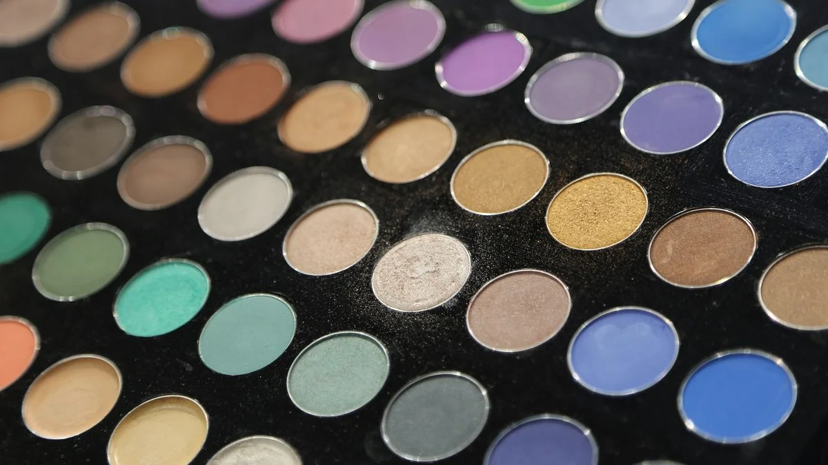 Eyeshadow Palette Terjangkau untuk Pemula: Dari Rp30 Ribuan sampai Glamor