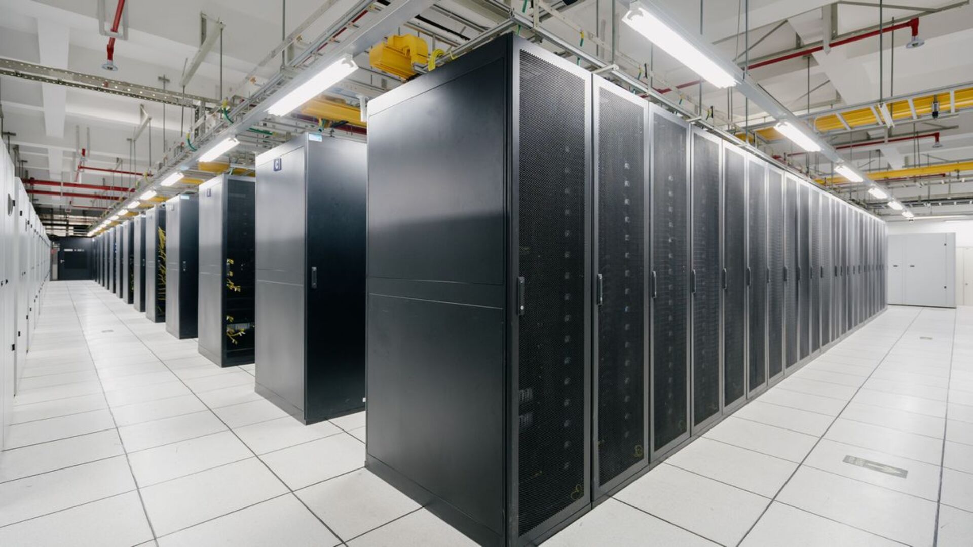 Intel Luncurkan Tiga Arsitektur AI Agentic untuk Era Enterprise