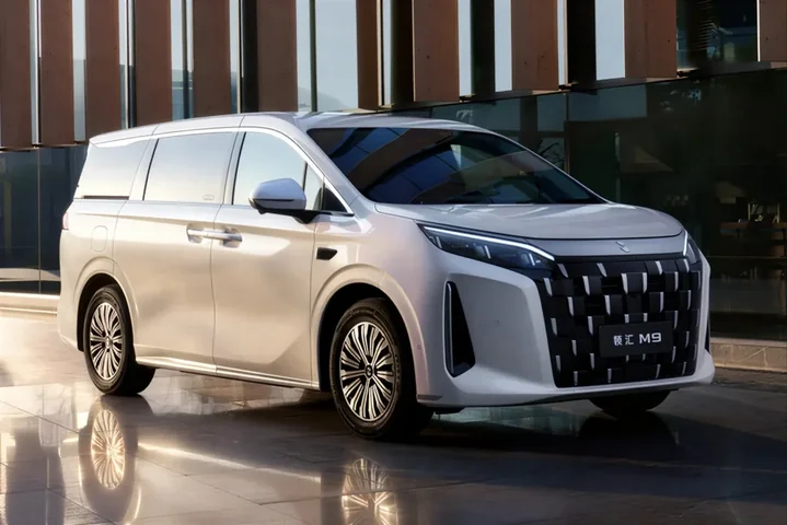 Denza D9, MPV Listrik Premium Baru: Spesifikasi, Harga, dan Strategi Pasar