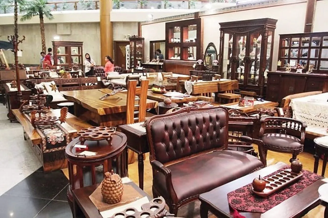 Kayu Jati Banyuwangi Mengejar Pasar Furnitur Global