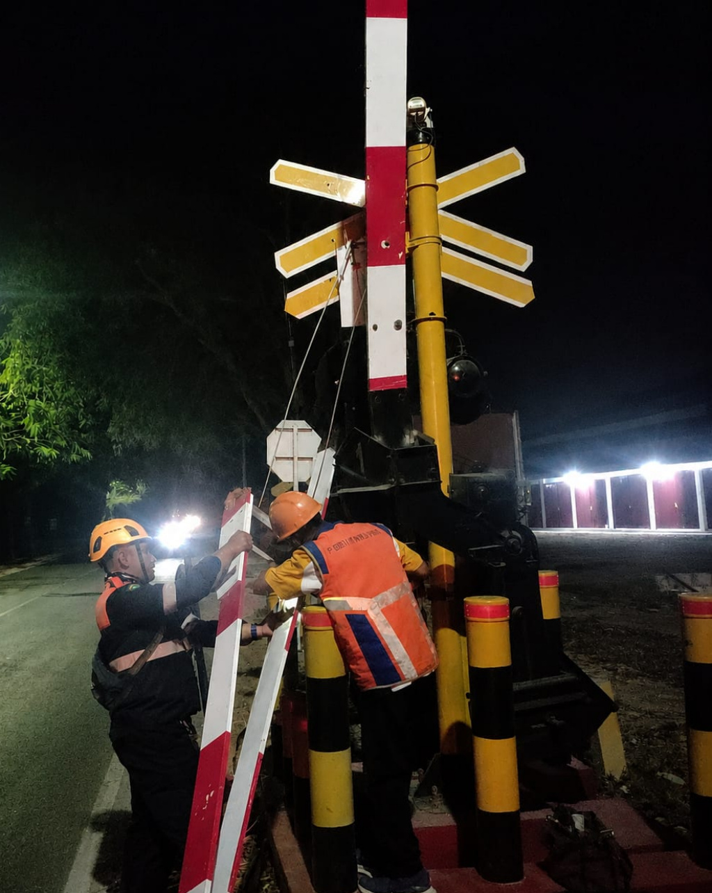 Insiden Palang Perlintasan Kereta Berulang: Sinyal Alarm bagi Keselamatan
