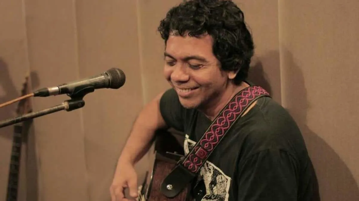 Dari Kebutaan ke Studio: Jalan Keluar Adrian Yunan