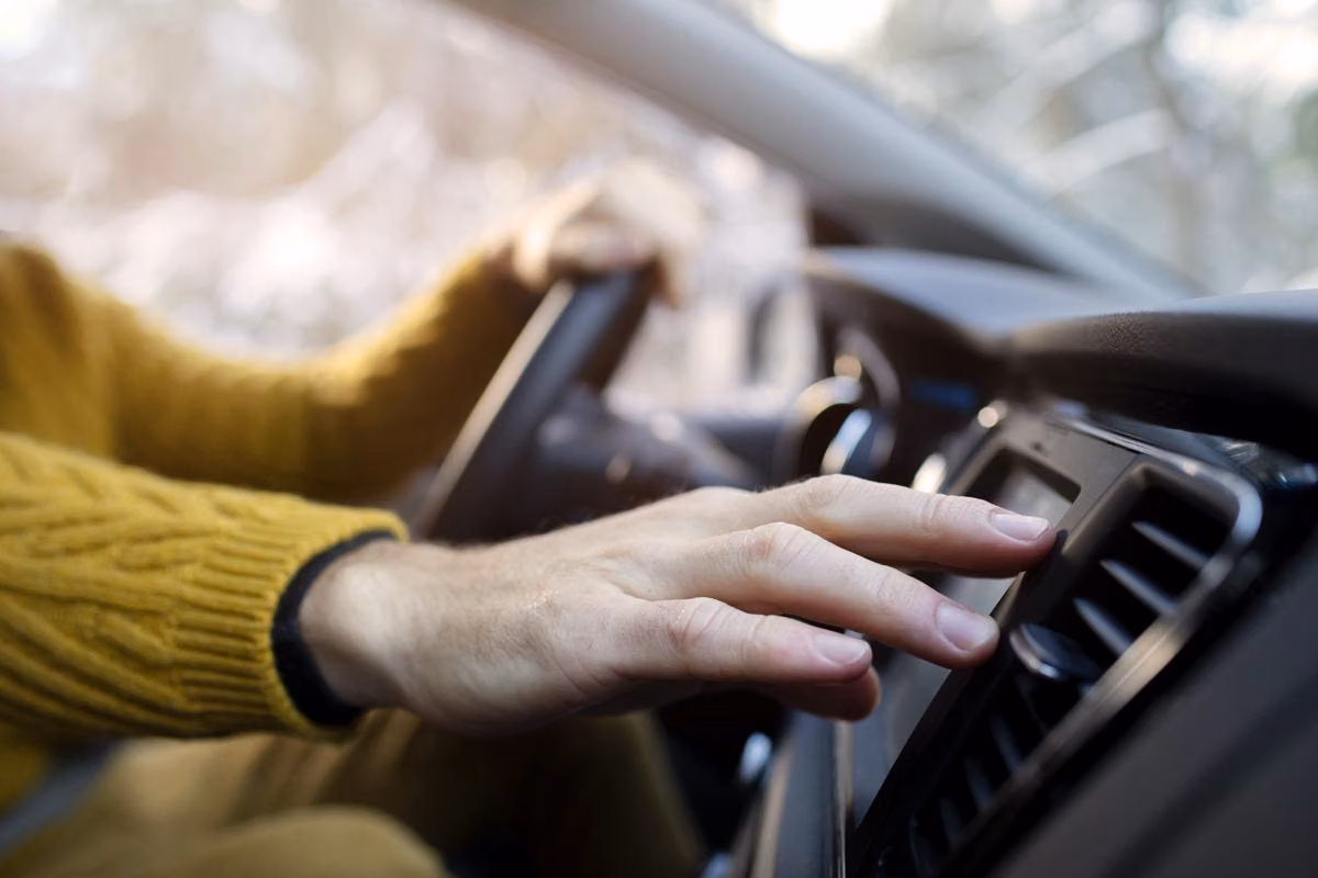 AC Mobil Tidak Dingin? 8 Penyebab Utama dan Solusinya