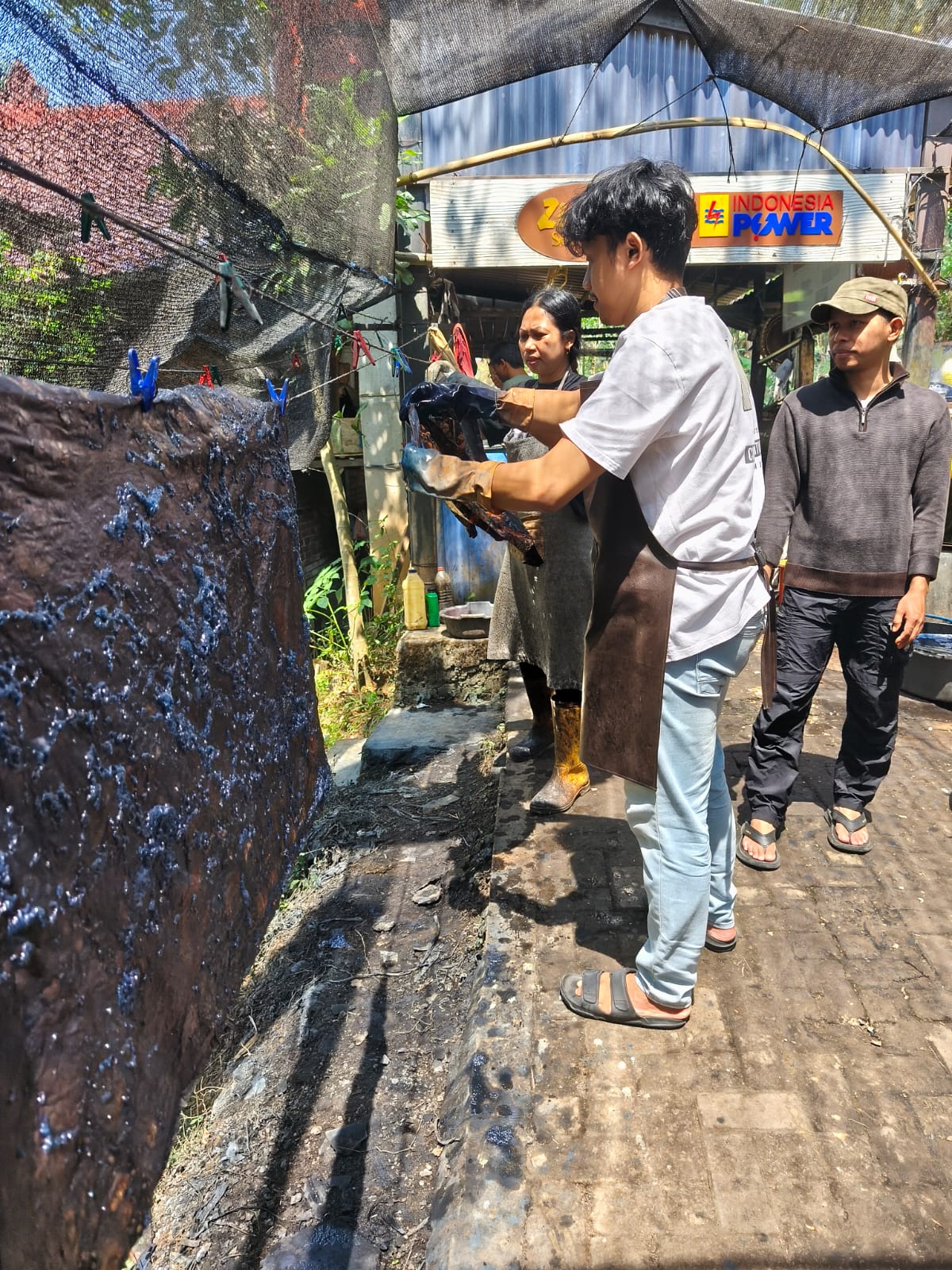 Bagaimana UMKM Fashion Lokal Memanfaatkan AI dan Transformasi Digital