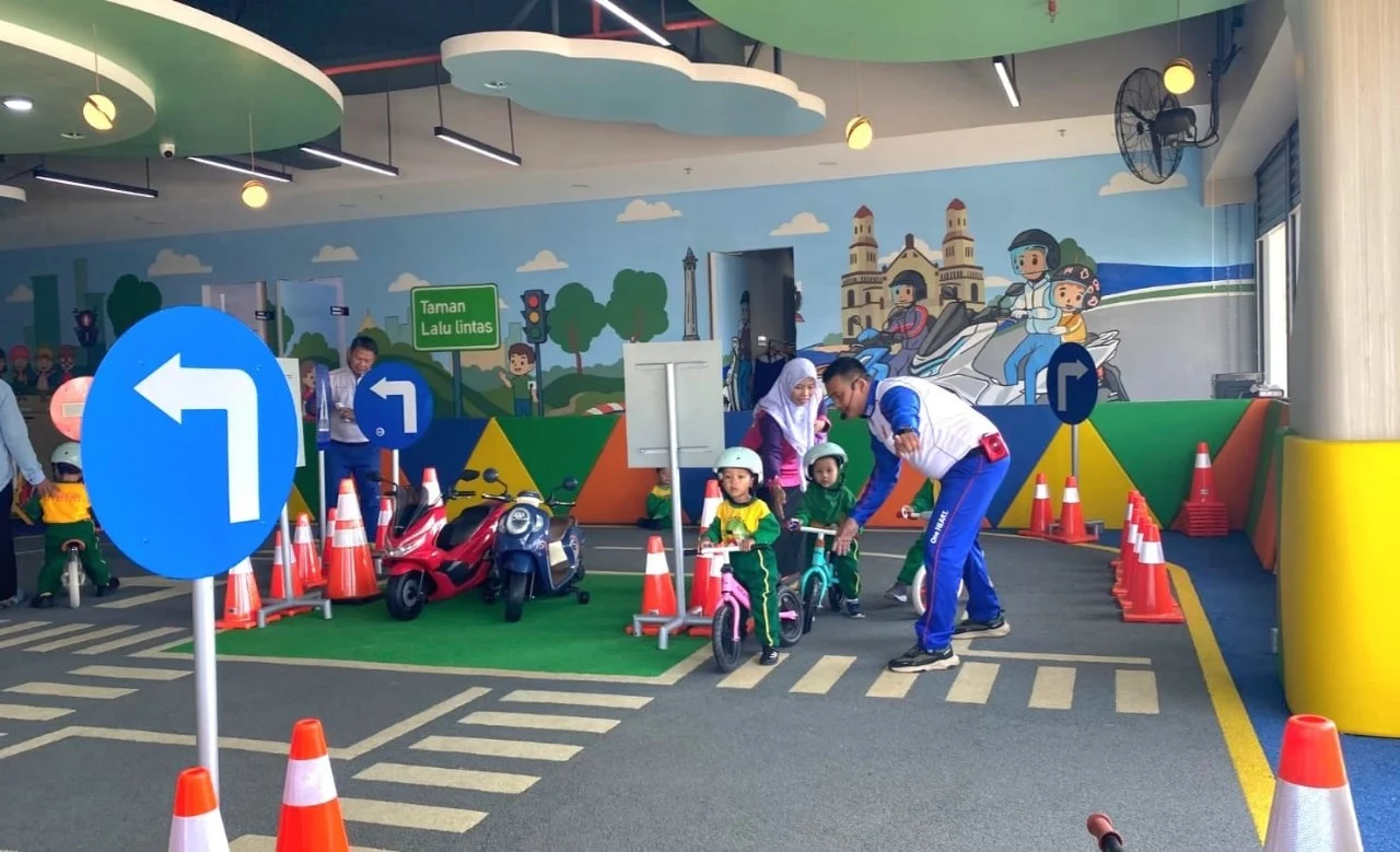 Panduan Keselamatan Anak Saat Dibonceng di Kendaraan