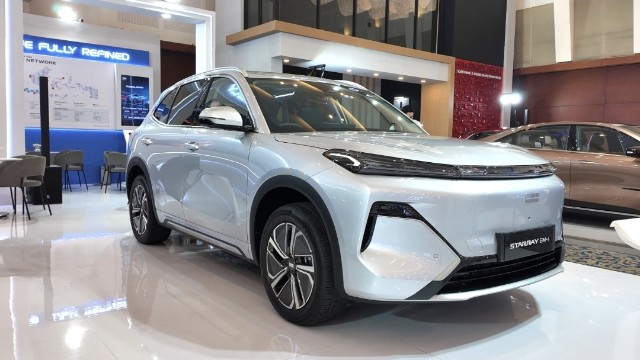 Geely Geber Tiga Model Elektrifikasi di GIIAS Surabaya, Harga Mulai Rp248 Juta