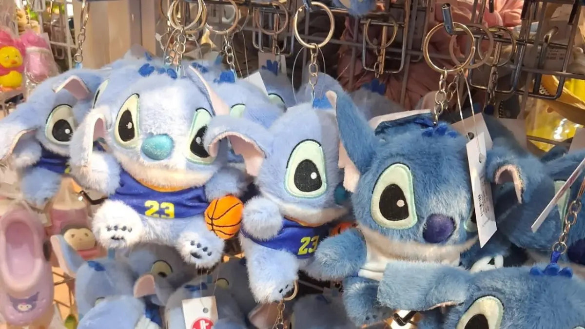 Dari Bag Charms hingga Tamagotchi Ring: Aksesori Koleksi yang Mengubah Cara Anak Muda Berekspresi