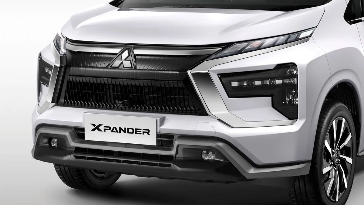 Mitsubishi Xpander Mulai Rp274 Juta: Panduan Beli dan Antisipasi Hybrid