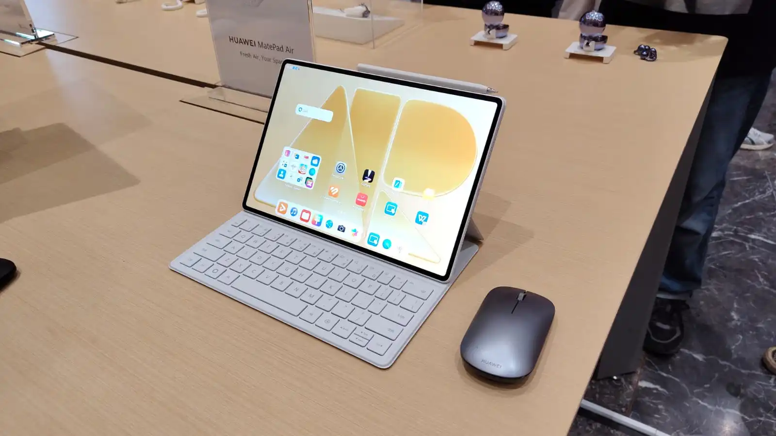 Huawei MatePad Air: Tablet OLED 144Hz untuk Desain dan Produktivitas