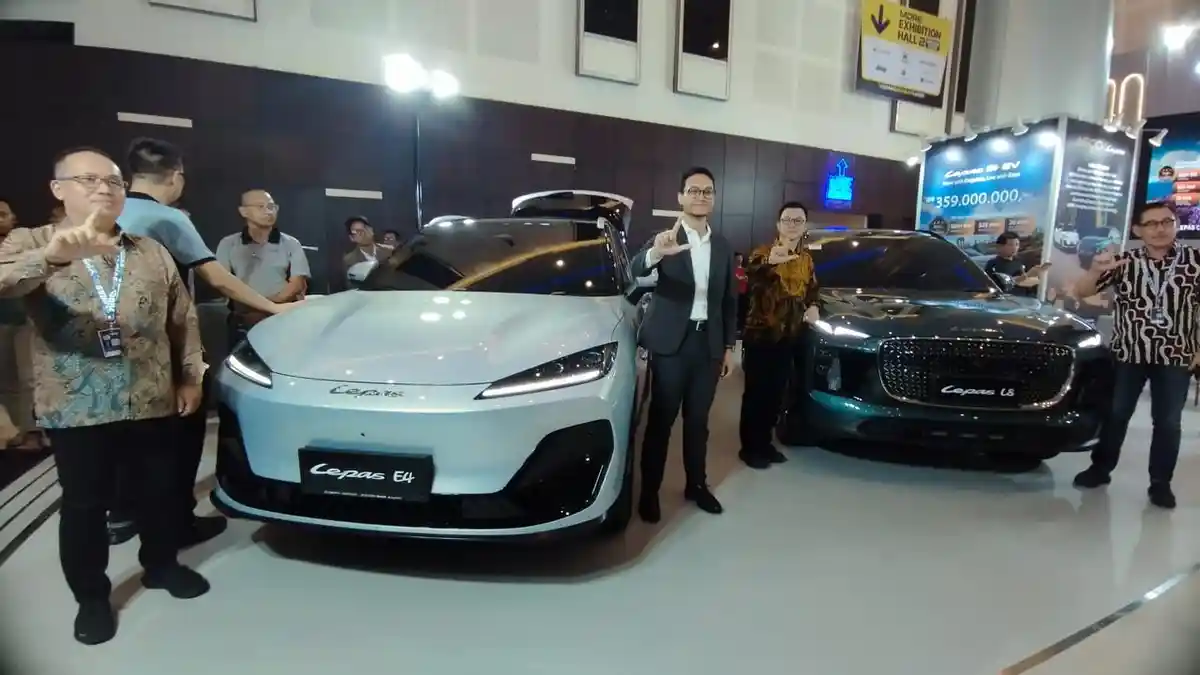 LEPAS E4 EV dan L8 PHEV: Dua Arah Baru Kendaraan Elektrifikasi Jatim