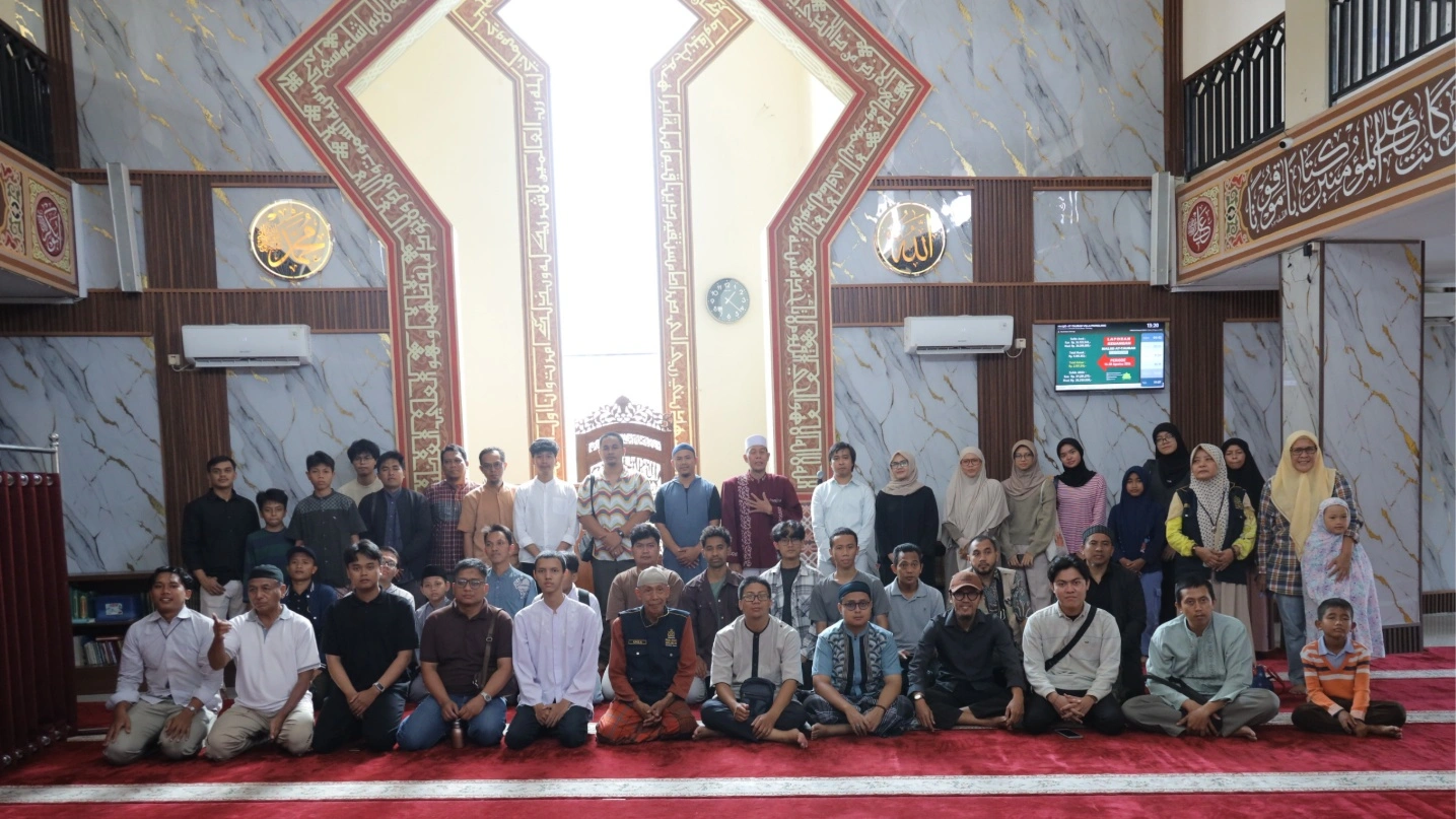 Literasi Digital Sekolah: Coding, Etika, dan Benteng Mental Remaja