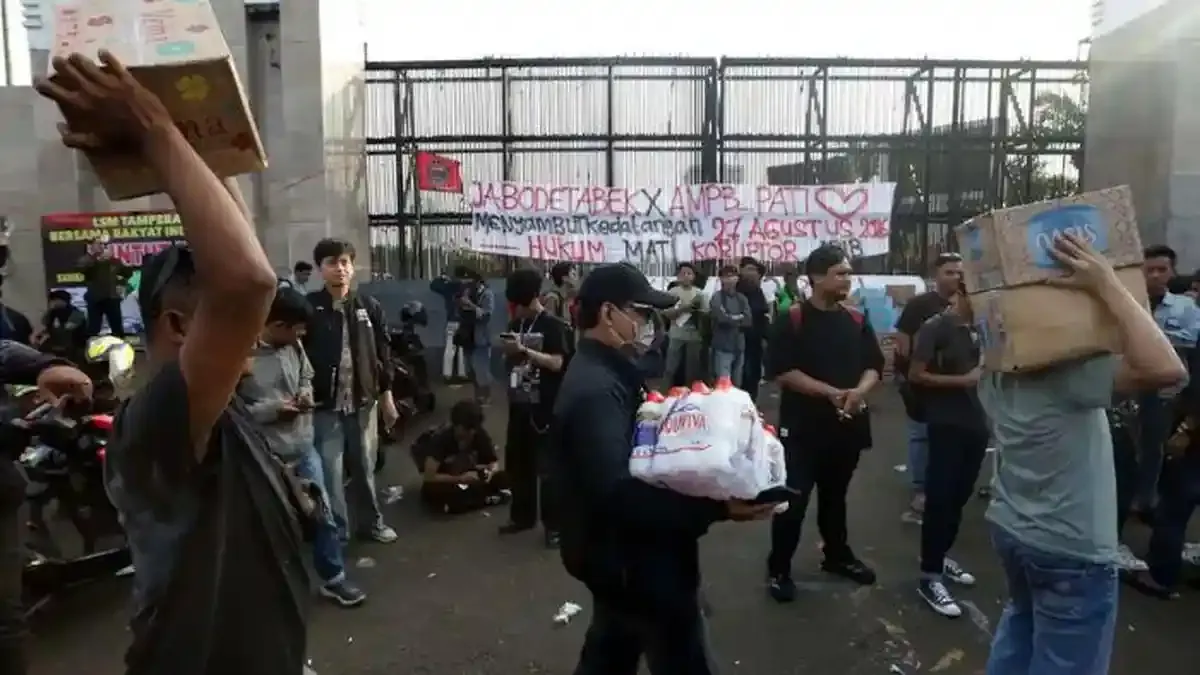 Warga Pati Demo di Jakarta: Penghadangan Bus dan Tuntutan Anti-Korupsi