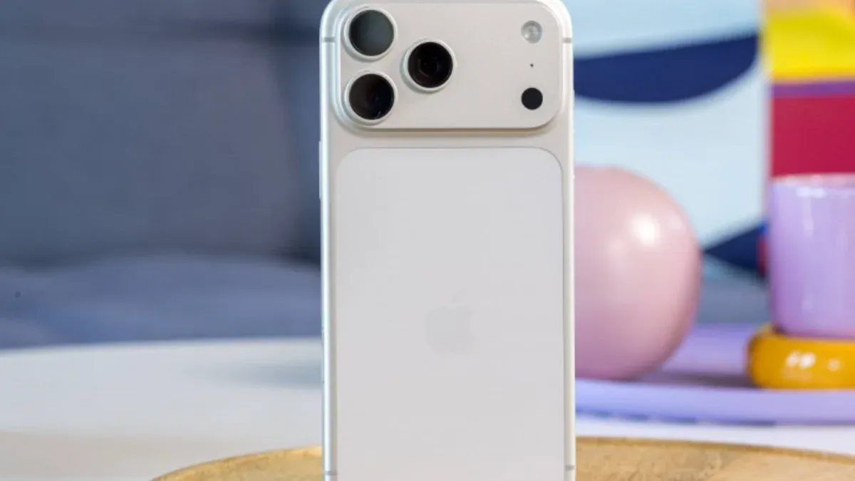 iPhone 17 Pro Max vs Galaxy S26 Ultra vs Xiaomi 17 Ultra: Kamera Flagship Mana Paling Canggih?
