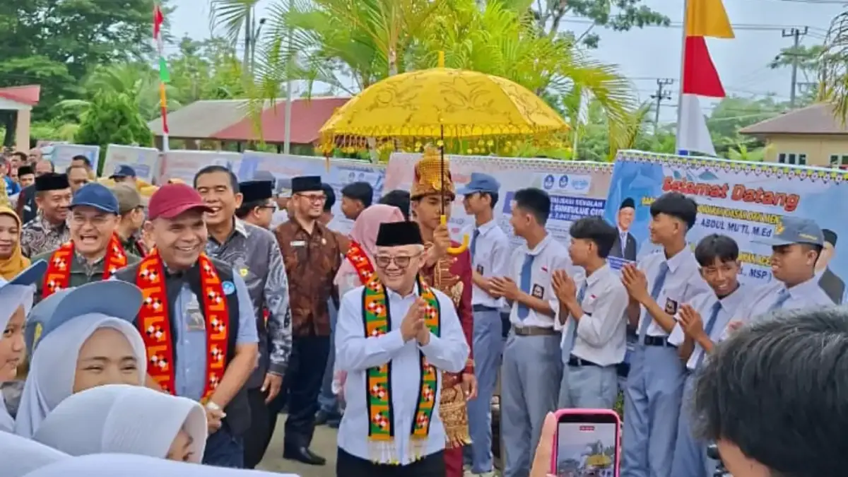 Revitalisasi 120 Sekolah: Investasi Miliaran untuk Ruang Belajar Layak