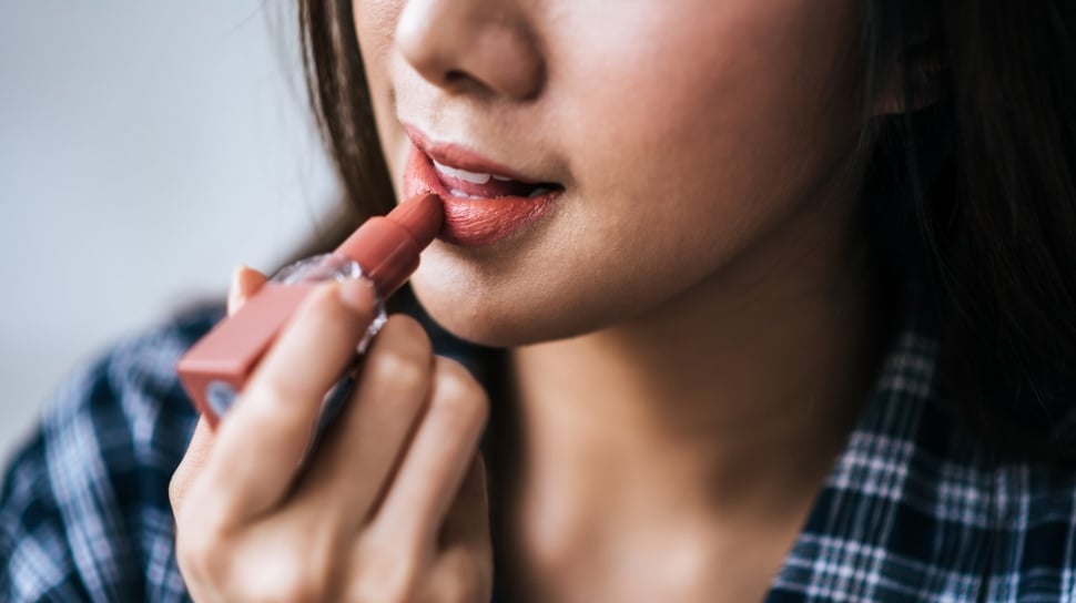 Lipstik Terracotta untuk Kulit Sawo Matang: Pilihan Shade dan Formula Terbaik