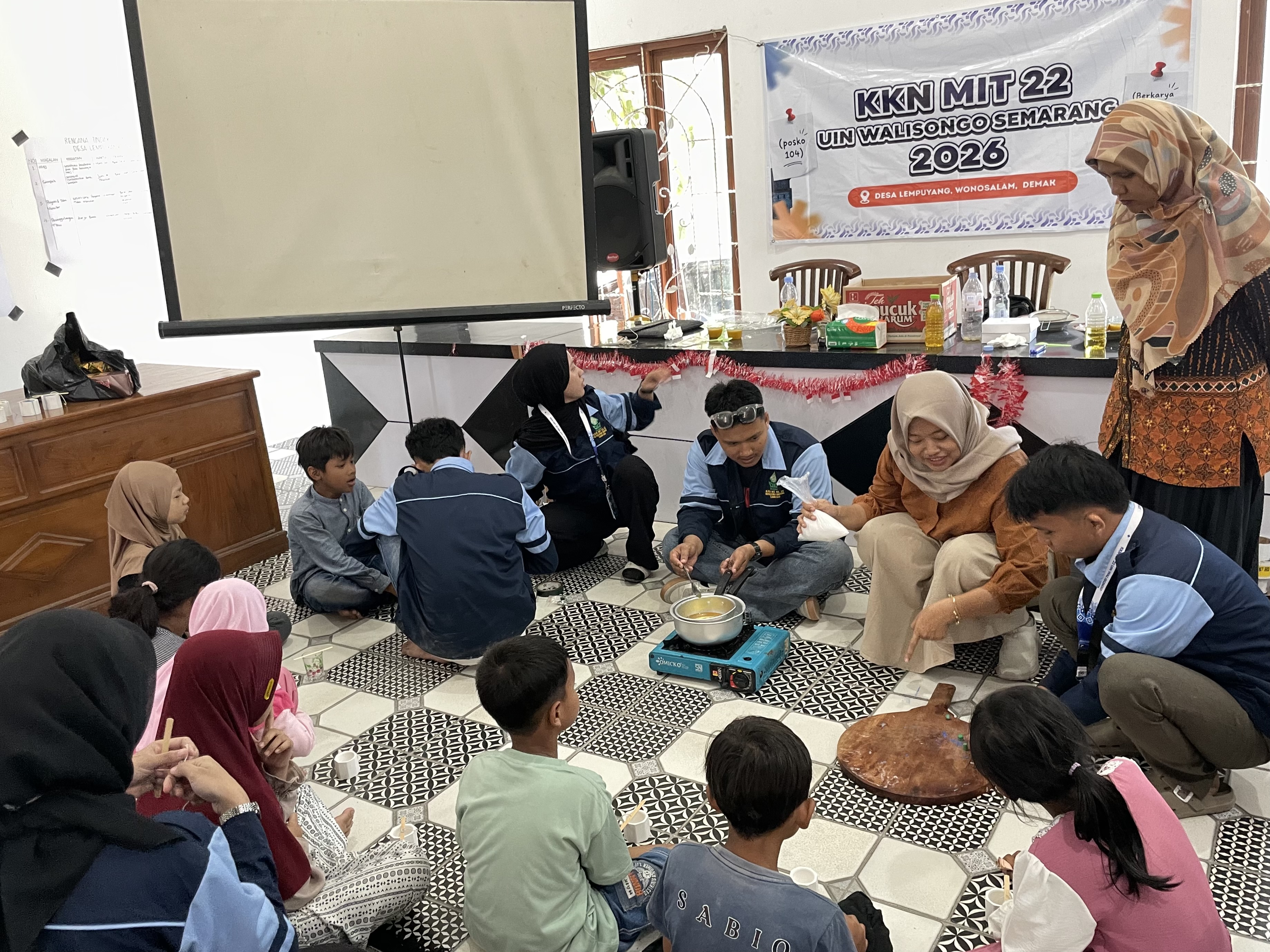 Workshop Kerajinan Ramah Lingkungan: Sampah dan Daun Jadi Karya Anak