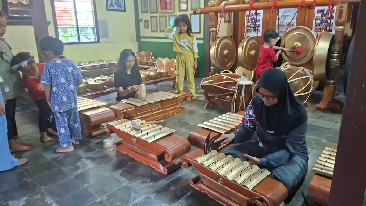 Seni Ecoprint dan Tari Jawa: PAUD Menumbuhkan Kreativitas dan Cinta Budaya