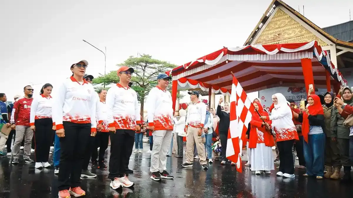 Ribuan Warga Meriahkan Jalan Santai dan Lari Komunitas HUT RI