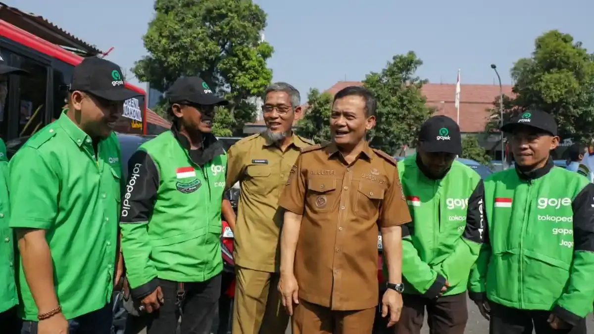Armada Van Listrik Antar Kota: Saat Travel Mulai Bertransformasi