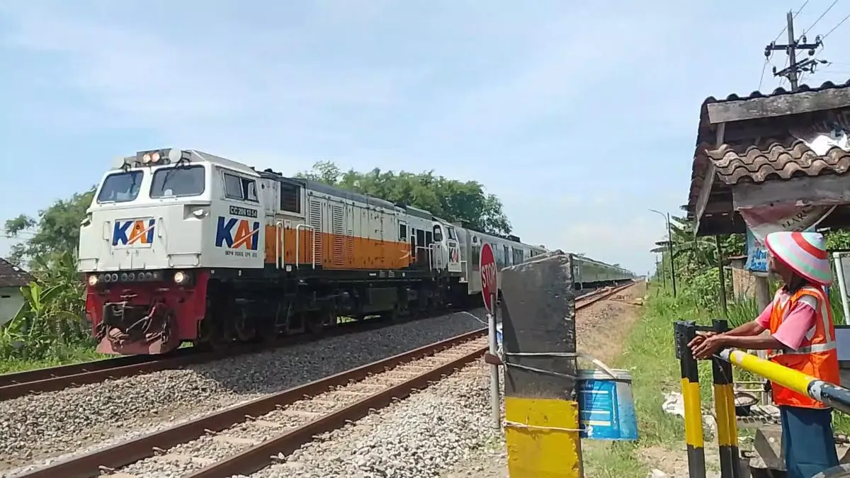 KAI Perkuat Keselamatan Lintas dengan Tutup Perlintasan Ilegal dan Bangun Gardu Jaga