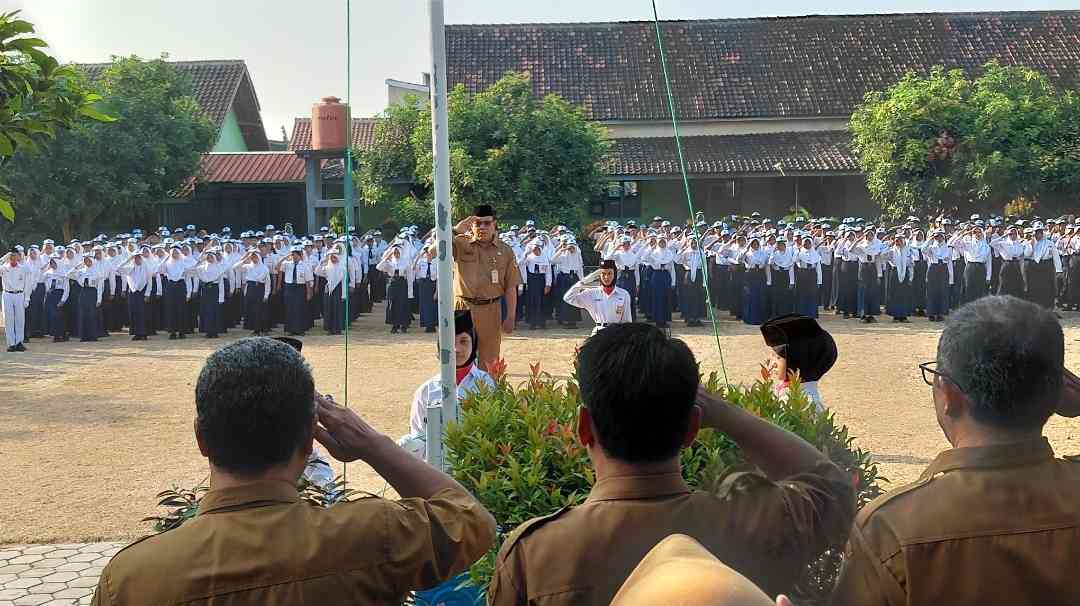 Mengajarkan Literasi AI Siswa: Cerdas Teknologi, Kuat Karakter