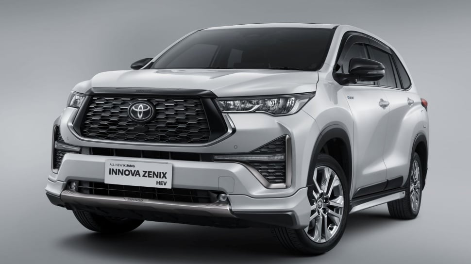 Kijang Innova Zenix Hybrid: Nyaman, Canggih, tapi Penuh Kompromi