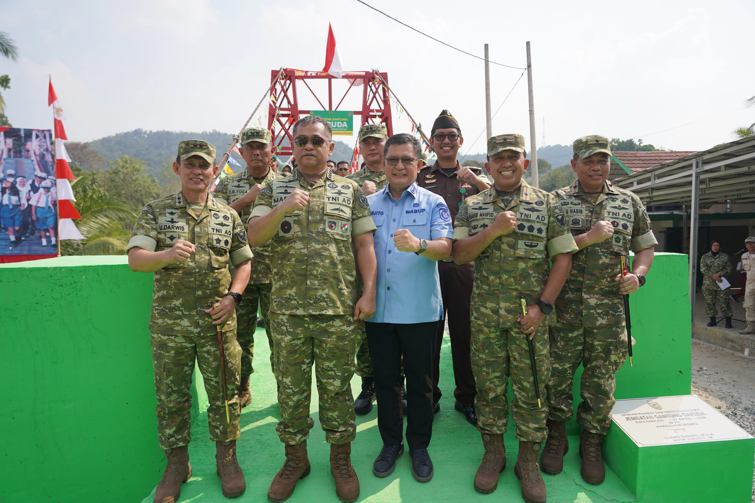 Jembatan Gantung Garuda OKU: TNI Mengikat Infrastruktur dan Kesejahteraan Rakyat