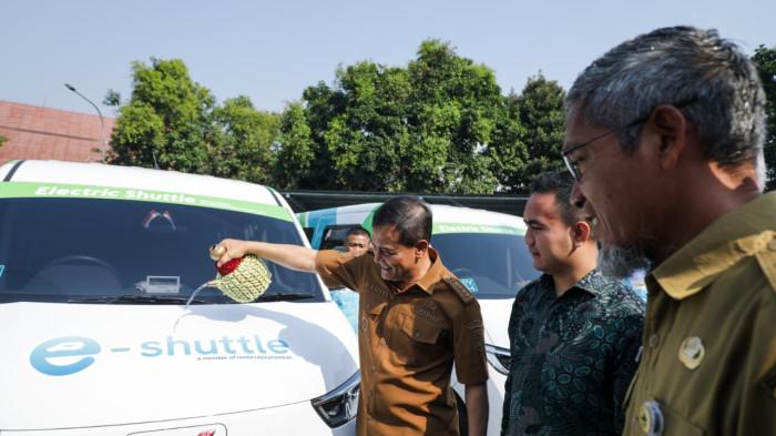 Armada Van Listrik Antar Kota: Saat Travel Mulai Bertransformasi