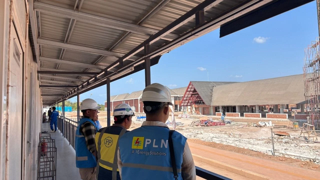 PLN Mempercepat Ekspansi Listrik Desa di Kawasan Timur