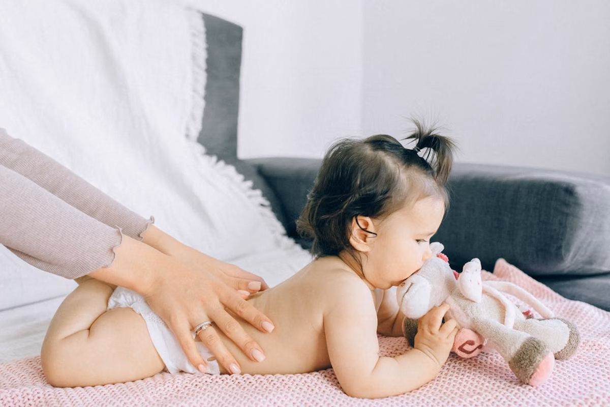 10 Aktivitas Stimulasi Harian untuk Perkembangan Motorik Bayi