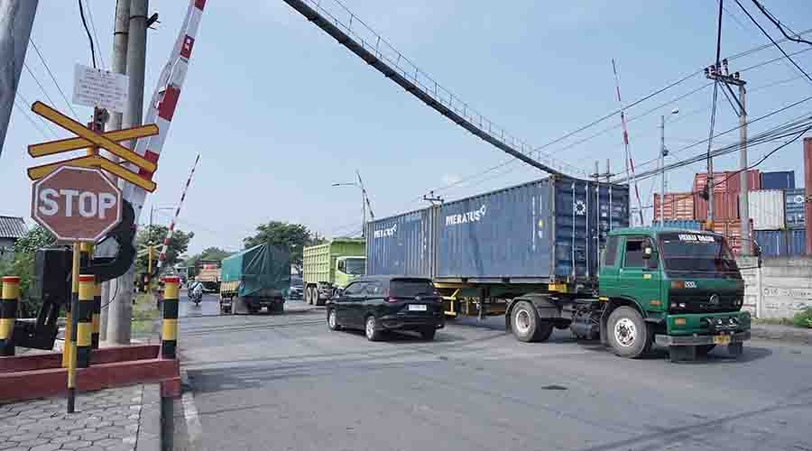 Insiden Palang Perlintasan Kereta Berulang: Sinyal Alarm bagi Keselamatan