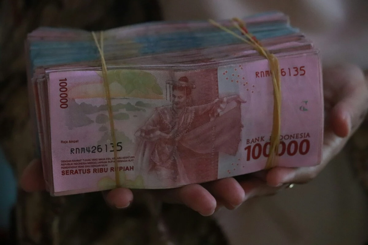 Rupiah Melemah ke Puncak Baru: Hadapi Fed Hawkish dengan Strategi Lindung Nilai
