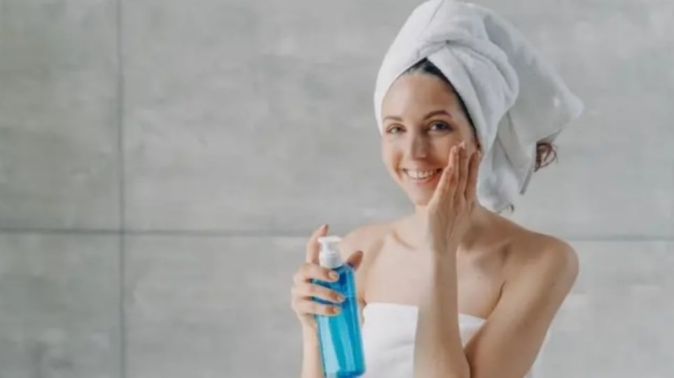 Minyak Pembersih Herbal untuk Makeup Waterproof Tanpa Residu