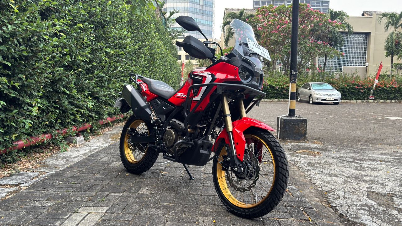 QJMotor Tourino 250 DX: Motor Rally 250cc Terjangkau dengan Getaran Mesin Tinggi