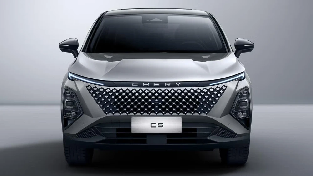 Chery Tiggo 8 CSH vs Innova Zenix Hybrid: Pilih Mana?