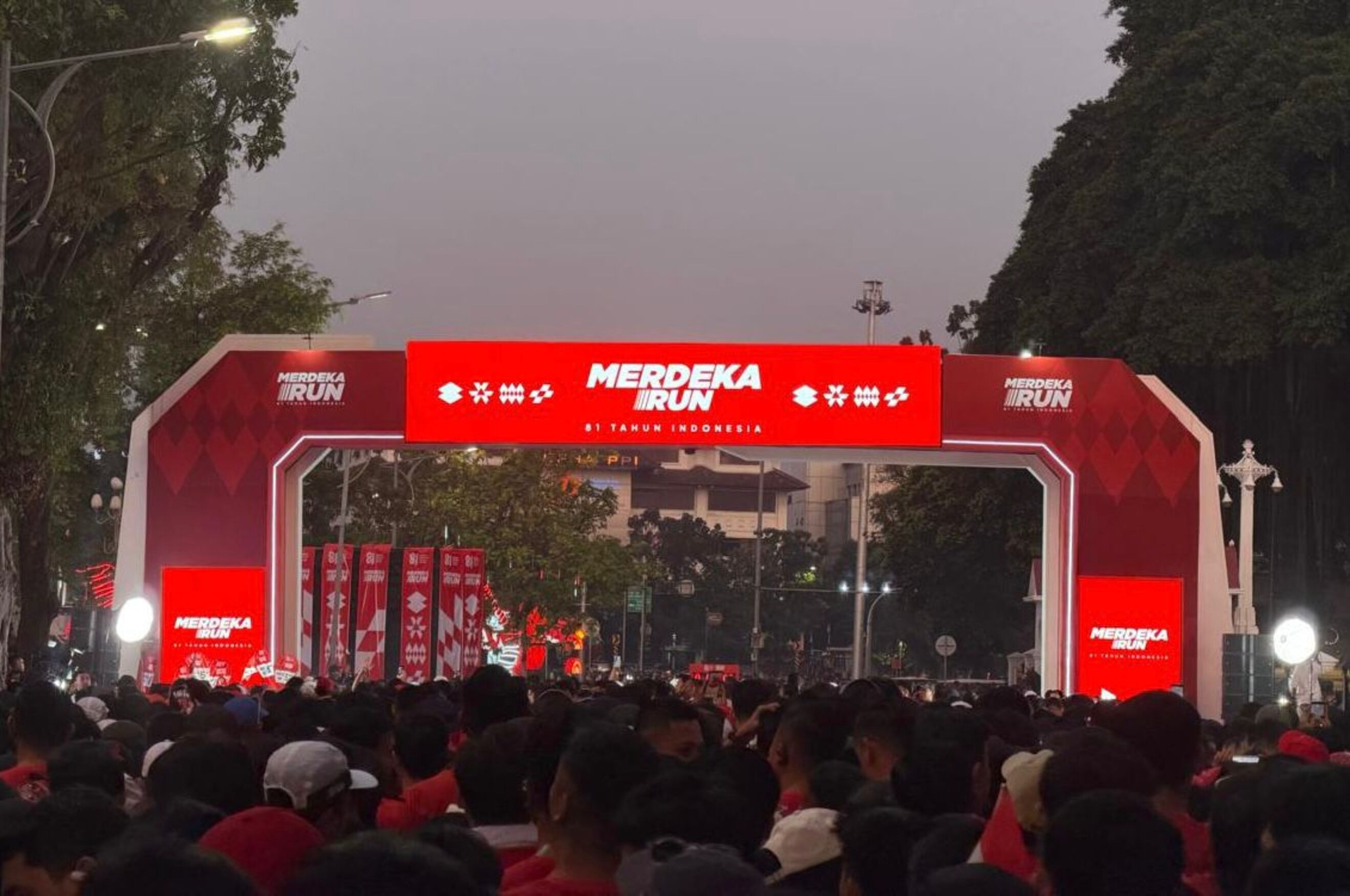 Jet F-16 di Atas Jalur Lari: Atraksi Spektakuler Merdeka Run