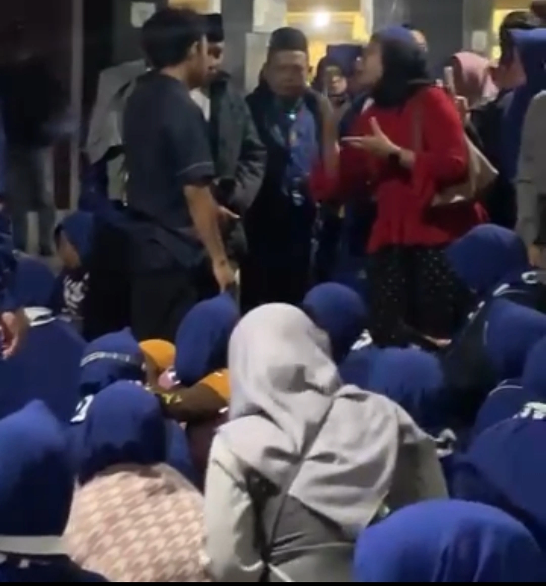 Ratusan Calon Jemaah Umrah Tertahan: Cara Melindungi Diri dari Travel Bermasalah