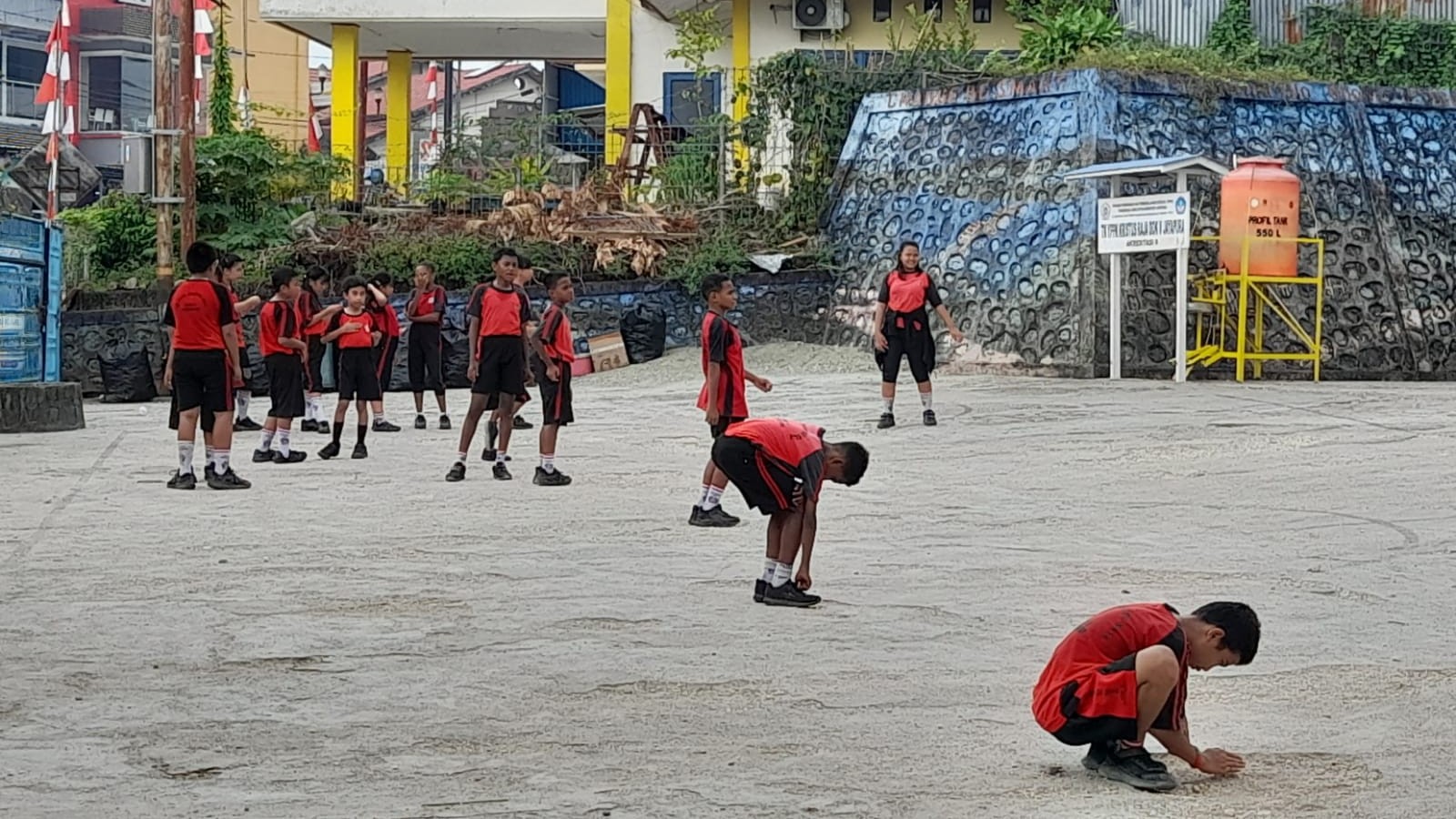 Program Makan Bergizi Gratis Dongkrak Semangat Belajar di Sekolah