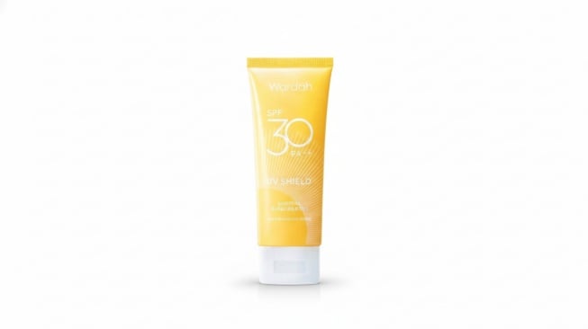 Sunscreen Anti-Aging Terjangkau yang Benar-Benar Bekerja