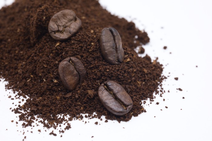 Lidah Buaya, Air Kelapa, dan Ampas Kopi: Trio Natural untuk Rambut Lebih Kuat