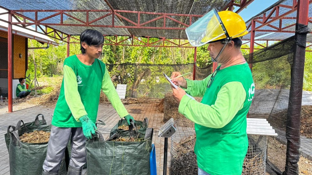 Island Compost Center: Kompos 1 Ton Sehari untuk Menopang Sanctuary Kura-Kura