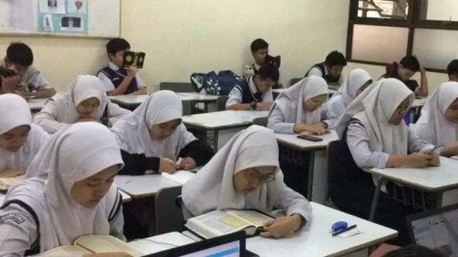 Nilai Akademik Bukan Segalanya untuk Otak Anak