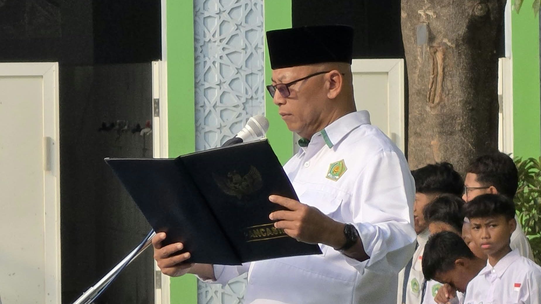 Dari Upacara hingga Kemah Karakter: Ekosistem Disiplin dan Kepemimpinan Siswa