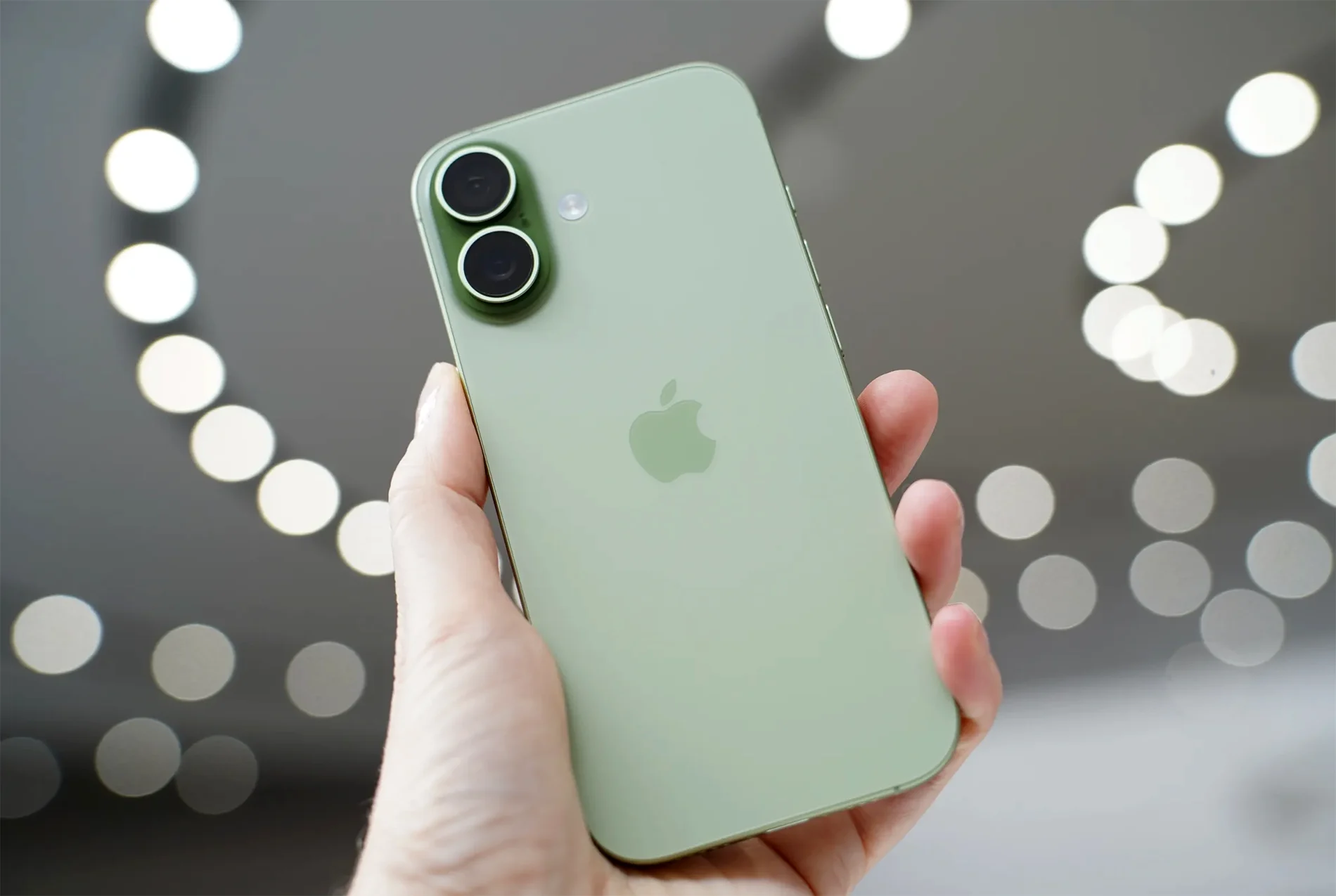 Penundaan iPhone 18: Celah Emas Samsung Menggoyang Tahta