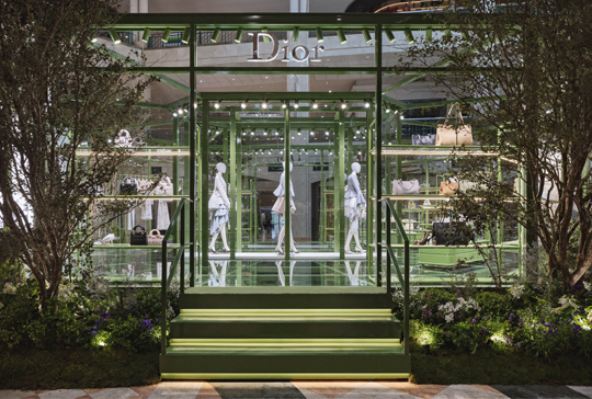 Taman Paris Hadir di Jakarta: Dior Pop-Up di Plaza Senayan