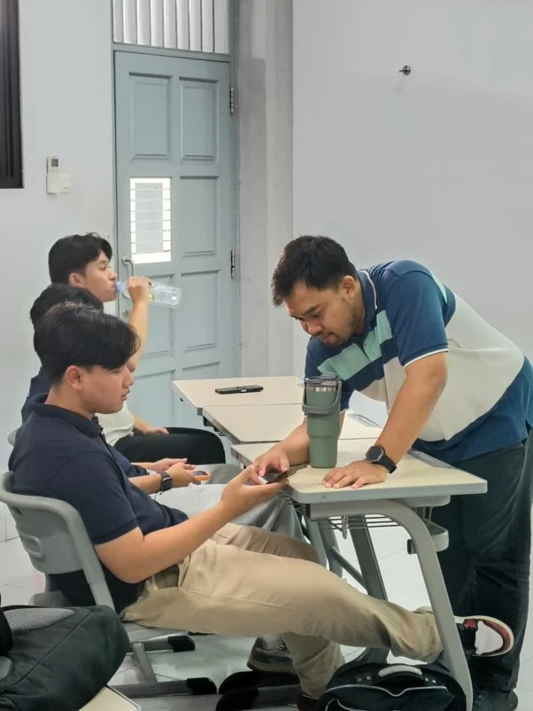 Universitas Buka Pintu STEM untuk Siswa: Dari 3D Modeling hingga Industri Cerdas