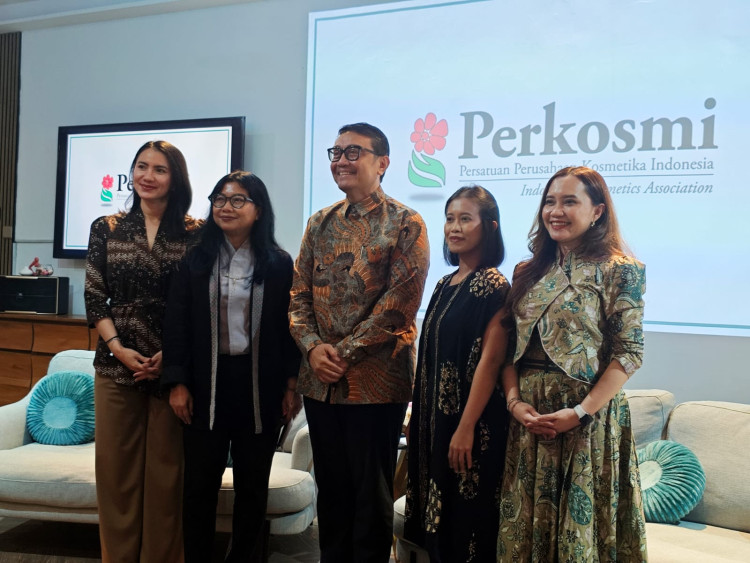 Sertifikasi Halal Kosmetik Wajib: Siapa yang Benar-Benar Siap?