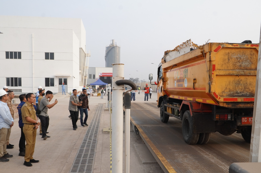 Dari Sampah Jadi Listrik: PSEL Bekasi dan Palembang Mengubah Wajah Pengelolaan Limbah Perkotaan