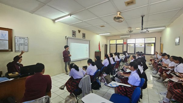 Universitas Buka Pintu STEM untuk Siswa: Dari 3D Modeling hingga Industri Cerdas